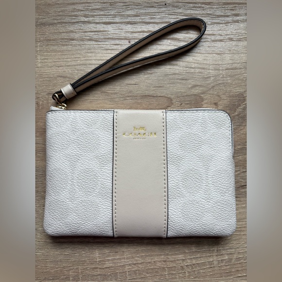 Coach Monogram Wristlet - Picture 1 of 3
